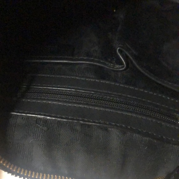 MICHAEL KORS black leather shoulder handbag. - Picture 13 of 15